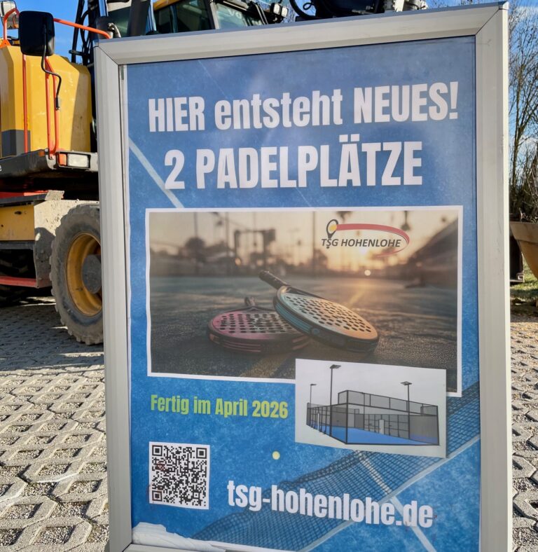 Baubeginn für zwei neue Padelplätze
